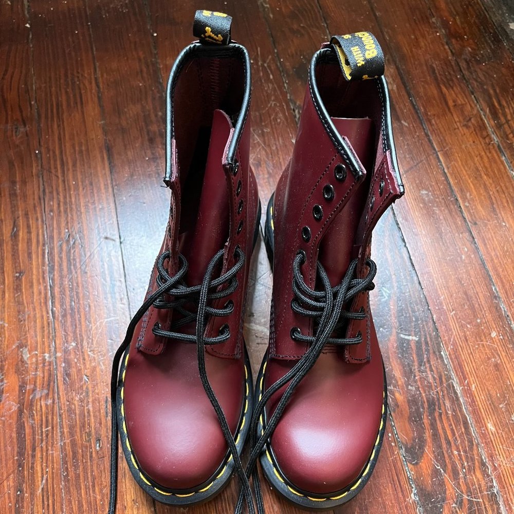Doc Marten's 1460 Women's Smooth Leather Lace Up Boots - Size 7, Cherry